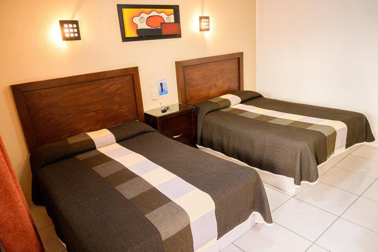 Hotel Acuario En Ocotlan Eksteriør bilde