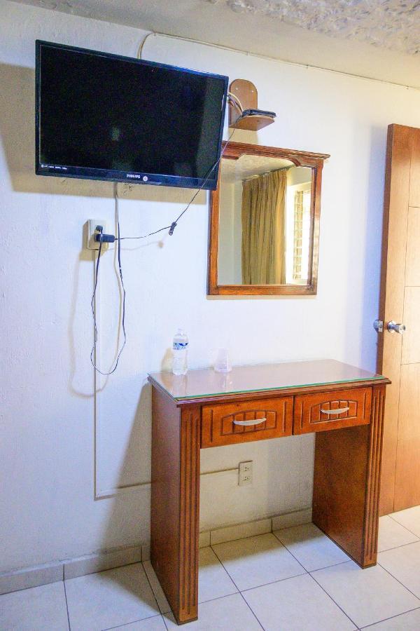 Hotel Acuario En Ocotlan Eksteriør bilde