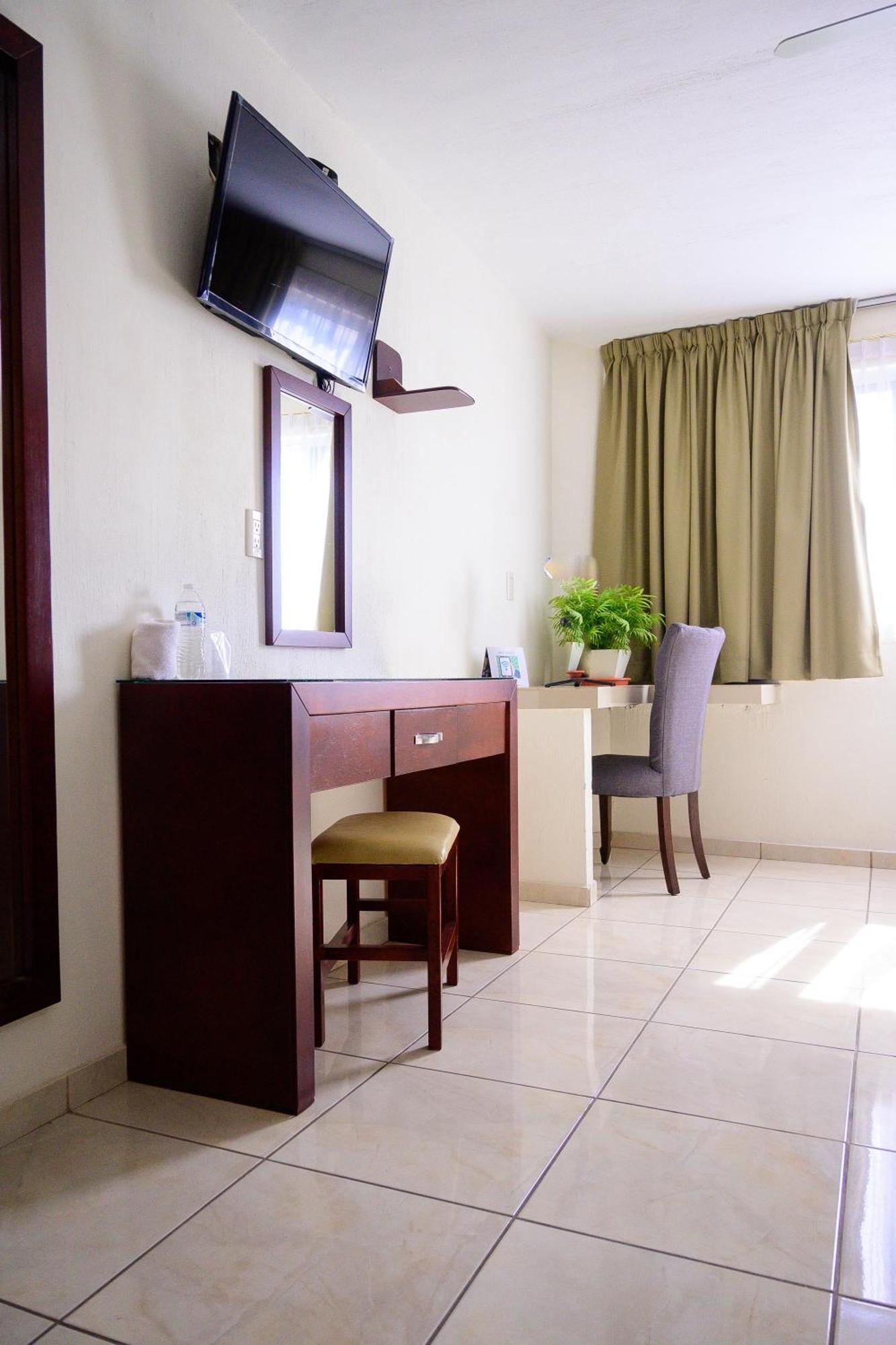 Hotel Acuario En Ocotlan Eksteriør bilde