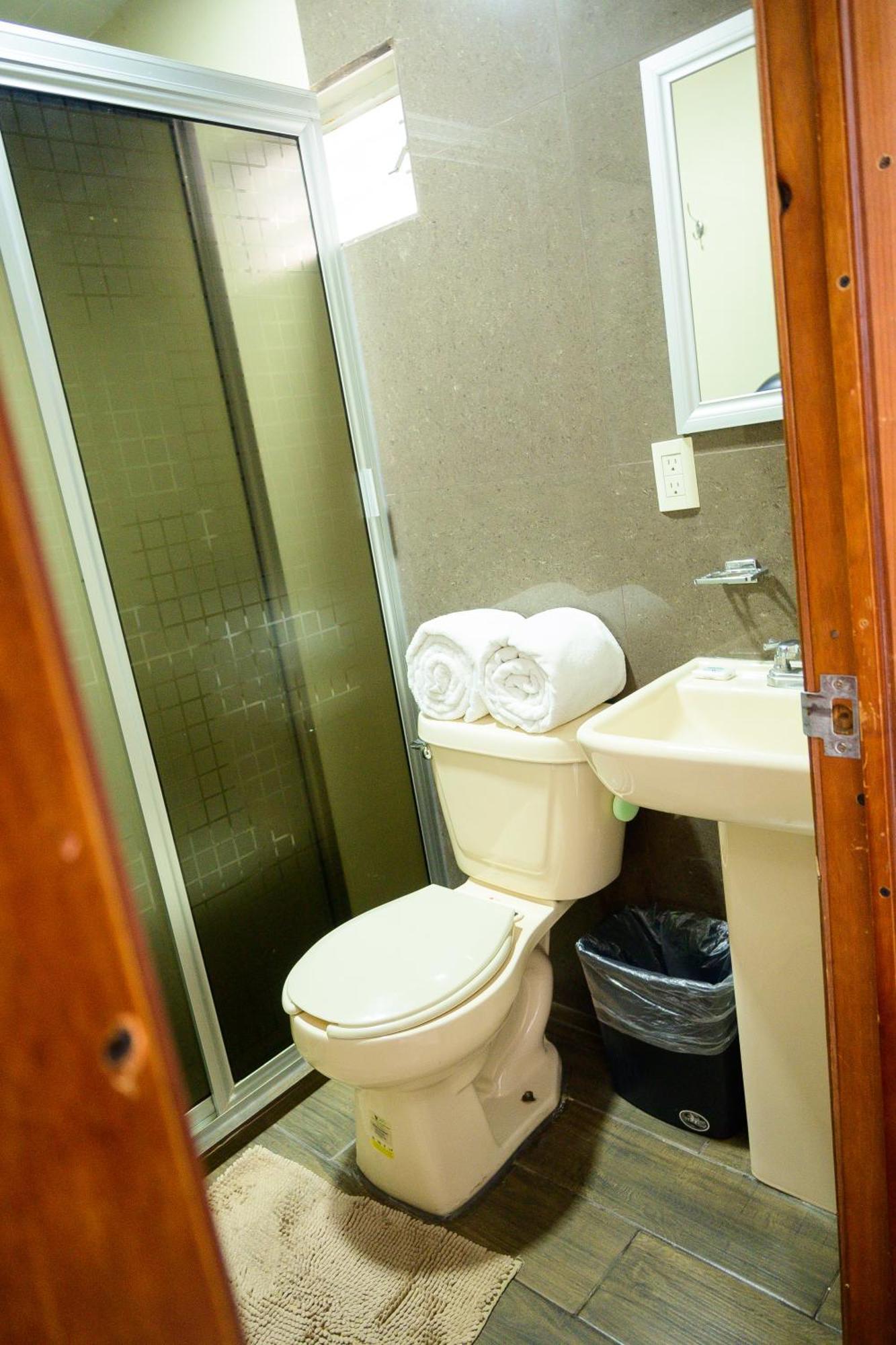 Hotel Acuario En Ocotlan Eksteriør bilde