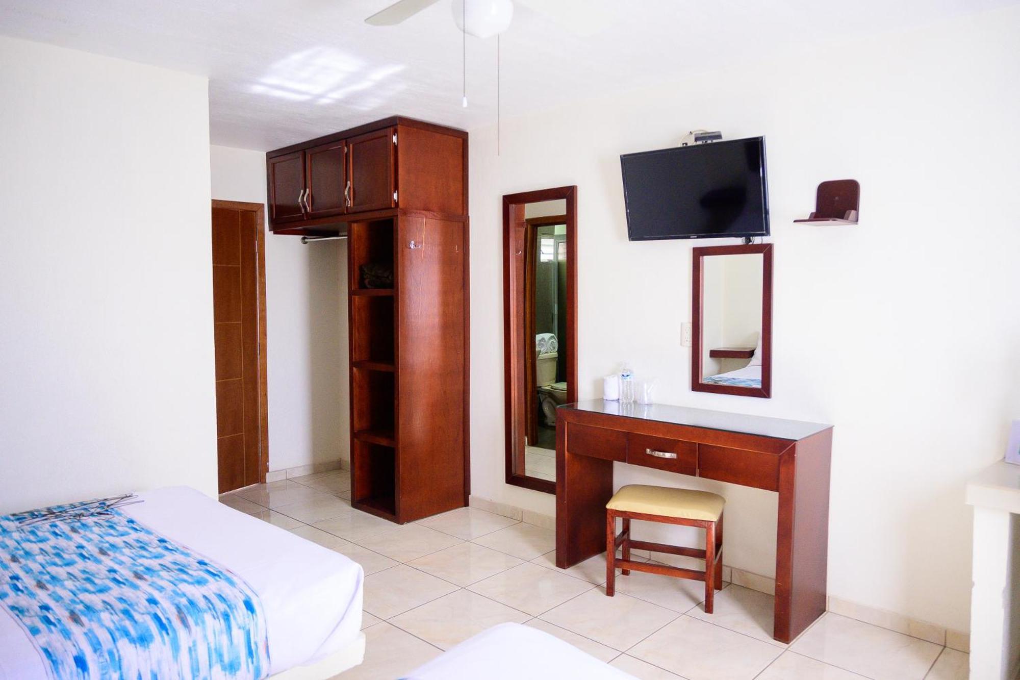Hotel Acuario En Ocotlan Eksteriør bilde